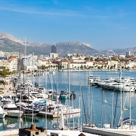 Apartment In With Sea View, Balcony, Air Conditioning, Wifi 5141-1 *