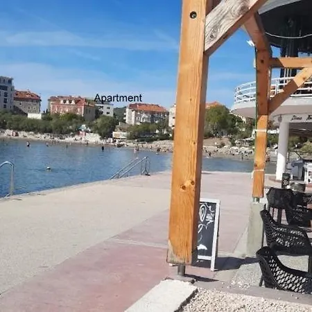 Apartment In With Sea View, Balcony, Air Conditioning, Wifi 5141-1 *
