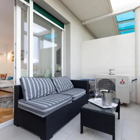 In With Sea View, Balcony, Air Conditioning, Wifi 5141-1 * Split