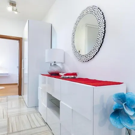 Apartment In With Sea View, Balcony, Air Conditioning, Wifi 5141-1 Split