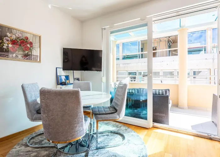 Apartment In Near With Balcony, Air Conditioning, Wifi 5141-1