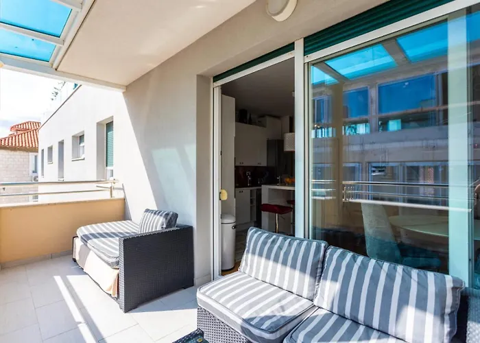 In Near With Balcony, Air Conditioning, Wifi 5141-1 Apartment *