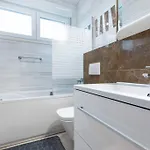 Apartman In Near With Balcony, Air Conditioning, Wifi 5141-1