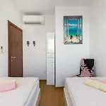 Apartman In Near With Balcony, Air Conditioning, Wifi 5141-1 *