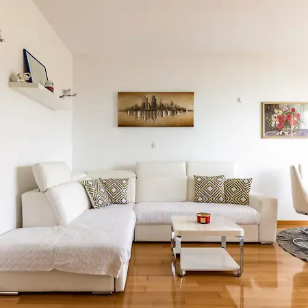 Апартаменты In With Sea View, Balcony, Air Conditioning, Wifi 5141-1 *